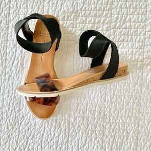 NWOT Dolce Vita Vivian Sandals - Women’s 9.5 - Black, tortoise shell brown